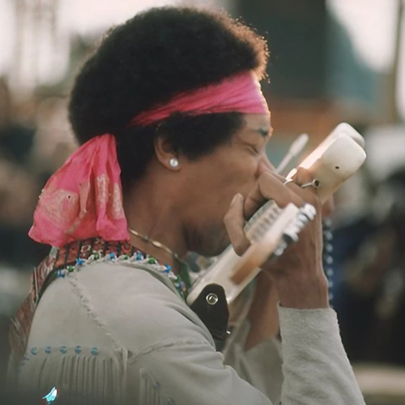 portrait-hendrix